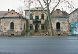 A Villa (1995.)